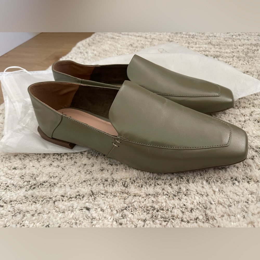 NWT - AREZZO Loafer